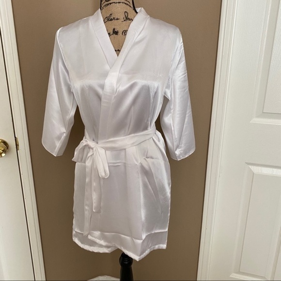 New Satin Silk-Like Kimono Robes​ - Picture 3 of 6
